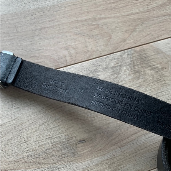 Urban Outfitters Women’s Black Leather Belt with Silver Buckle - Picture 2 of 2
